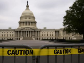 DeFi US Shutdown legt SEC lahm - Altcoin-ETFs warten auf Entscheidung